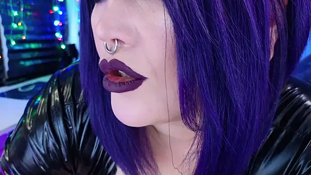 wickedxqueen online show from 16, 3, 2025