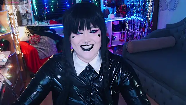 wickedxqueen online show from 16, 1, 2025