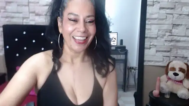 Snapshot of MarianaNight02 chatting on 30, 10, 2025 MarianaNight02 online show from 30, 10, 2025