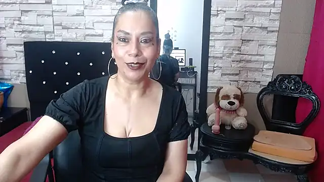 Snapshot of MarianaNight02 chatting on 9, 11, 2025 MarianaNight02 online show from 9, 11, 2025