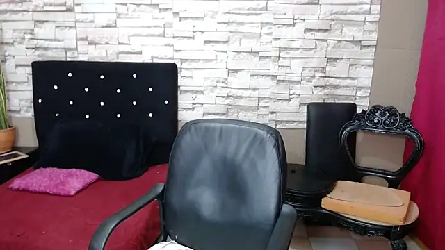 MarianaNight02 online show from 10, 2, 2026