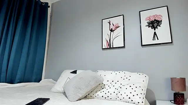 Estrella Duran online show from 19, 2, 2026