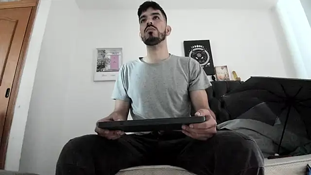 JohanyLatino online show from 25, 2, 2025