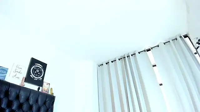 JohanyLatino online show from 1, 3, 2025