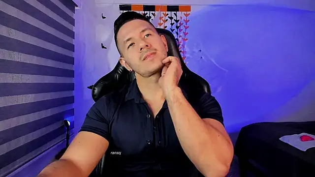 Snapshot of ransoj chatting on 1, 11, 2025 ransoj online show from 1, 11, 2025