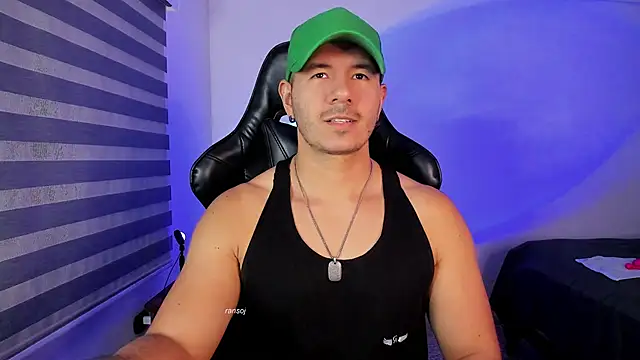 Snapshot of ransoj chatting on 6, 11, 2025 ransoj online show from 6, 11, 2025