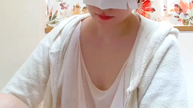 liliyRiSAcha-n online show from 6, 10, 2025