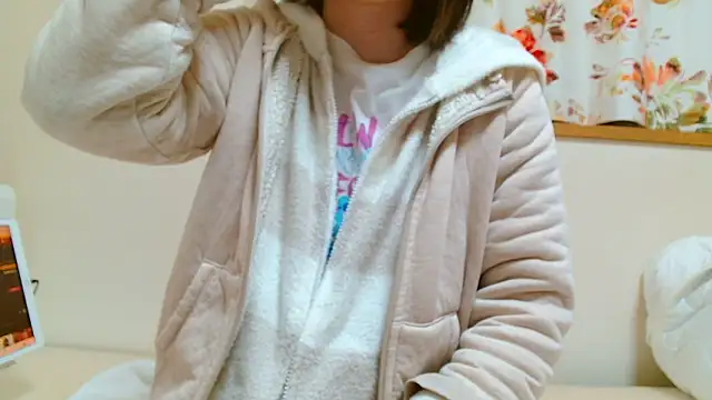 Snapshot of liliyRiSAcha-n chatting on 4, 2, 2026 liliyRiSAcha-n online show from 4, 2, 2026