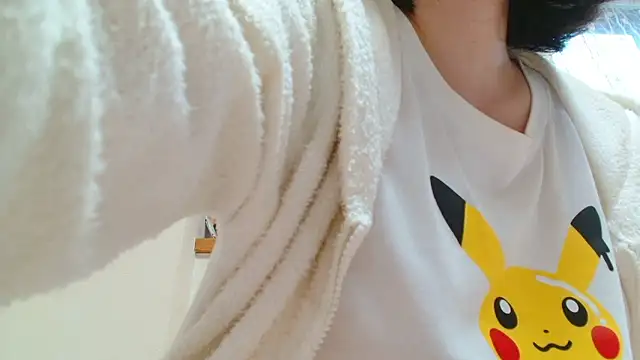 Snapshot of liliyRiSAcha-n chatting on 4, 3, 2026 liliyRiSAcha-n online show from 4, 3, 2026