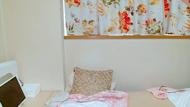 liliyRiSAcha-n online show from 21, 6, 2026