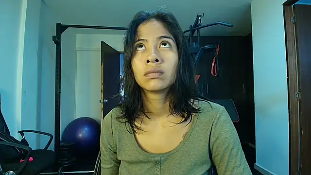 JuliKim  online show from 9, 10, 2025