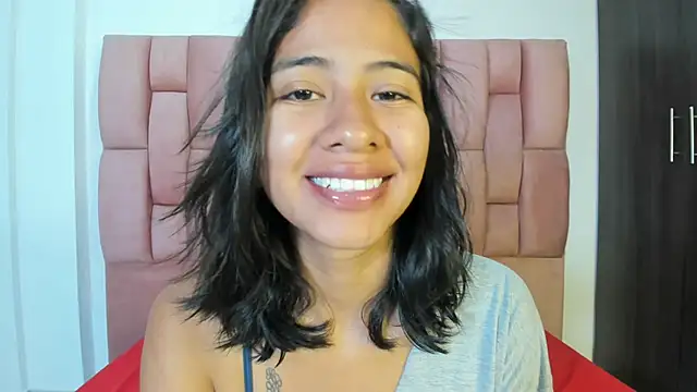 JuliKim  online show from 25, 9, 2025