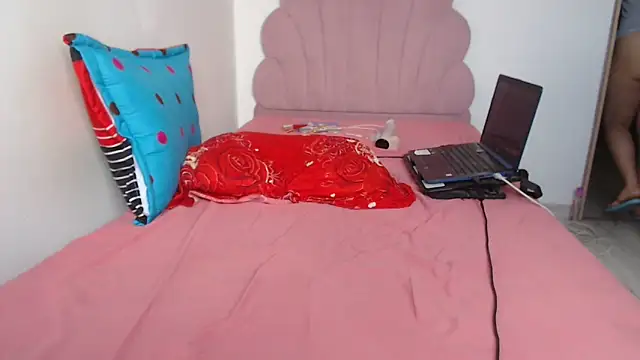 lady hot2xx online show from 26, 9, 2025