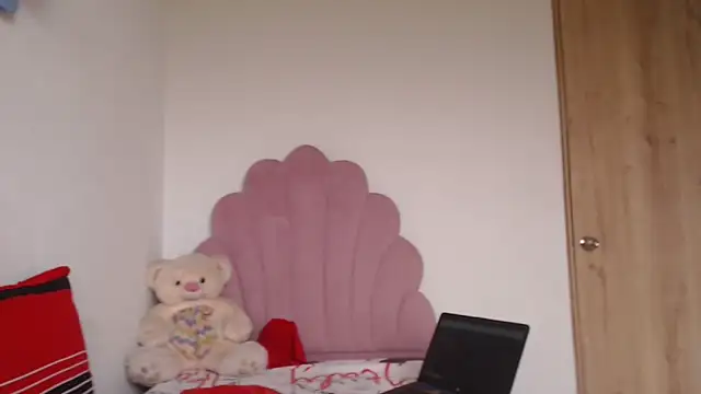 lady hot2xx online show from 25, 10, 2025