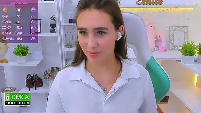  Eliizabeth  online show from 20, 9, 2025