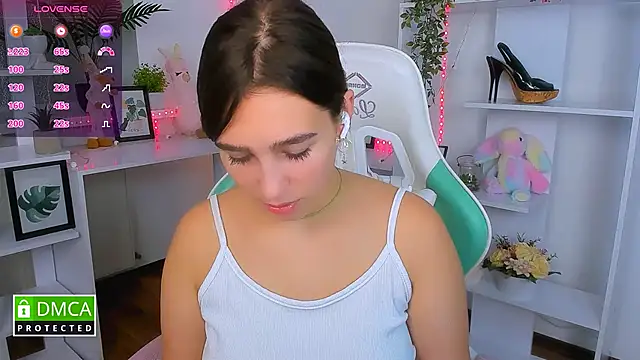  Eliizabeth  online show from 26, 10, 2025