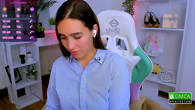  Eliizabeth  online show from 30, 11, 2025