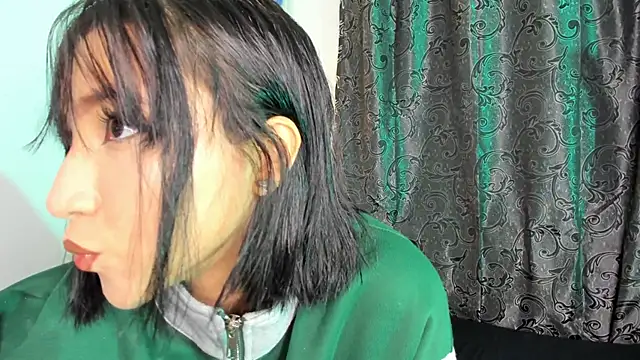 emma woods  online show from 9, 9, 2025