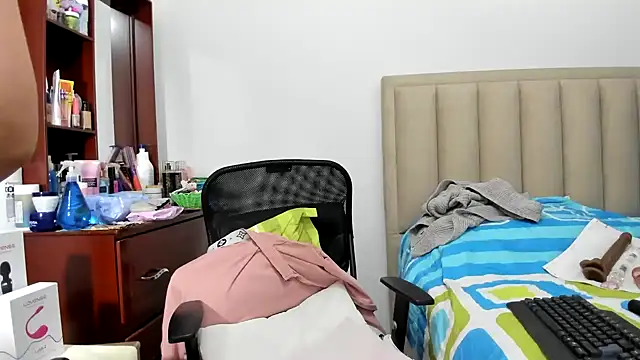 Chloemiller89 online show from 16, 2, 2025