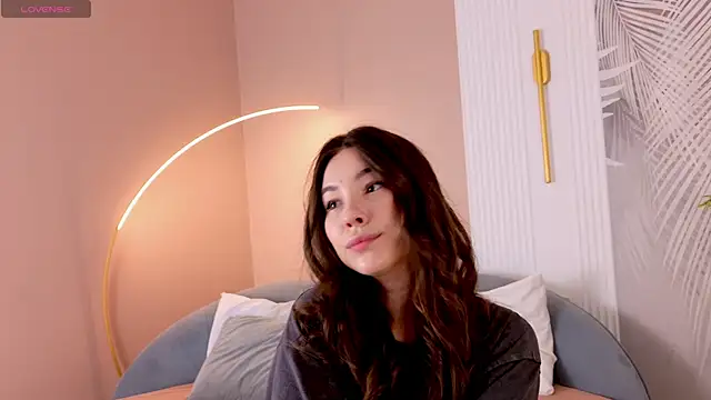 Marie Diaze online show from 13, 5, 2026