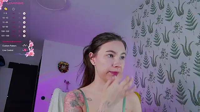 Snapshot of Marie_Diaze chatting on 15, 1, 2025 Marie Diaze online show from 15, 1, 2025