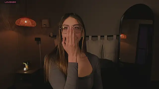 lua ferch   online show from 10, 3, 2025