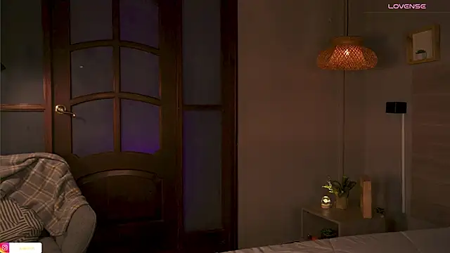 lua ferch   online show from 10, 10, 2025