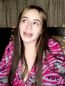 Natalia Suarez online show from 7, 1, 2025