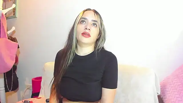 Natalia Suarez online show from 4, 11, 2025