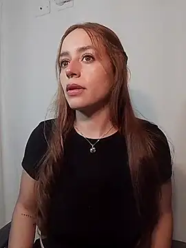 Natalia Suarez online show from 2, 4, 2026