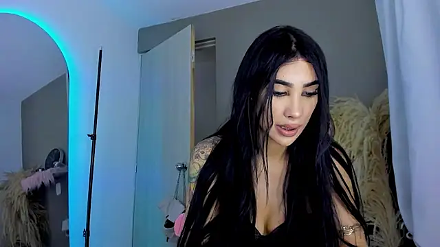 GarciaMilu online show from 28, 11, 2025