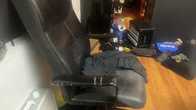 leanjamesdean online show from 23, 4, 2026