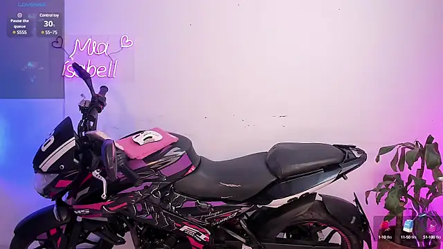 mia isabell20 online show from 3, 12, 2024