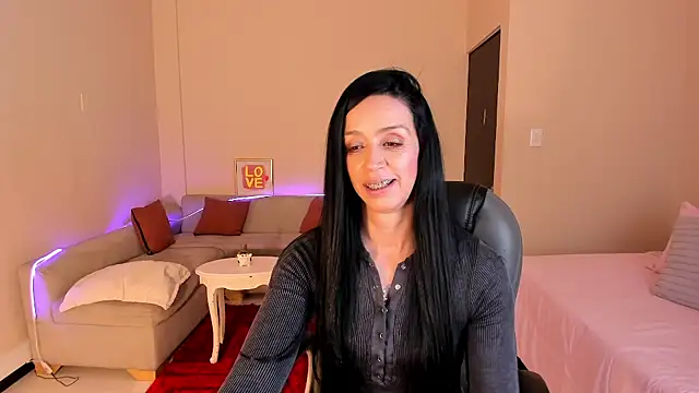 Snapshot of Kristen_Garner chatting on 14, 7, 2026 Kristen Garner online show from 14, 7, 2026