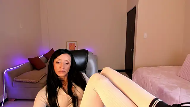 Kristen Garner online show from 30, 4, 2026