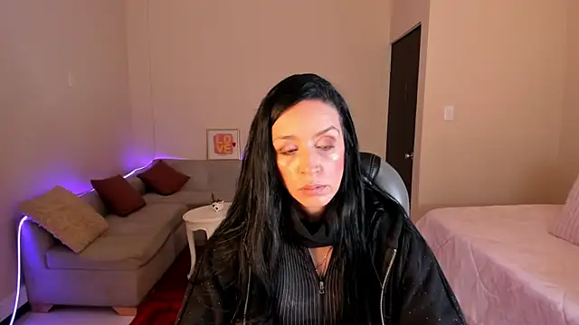 Kristen Garner online show from 1, 5, 2026