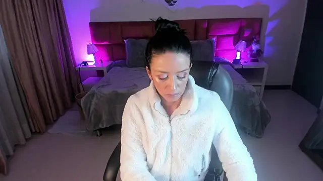 Kristen Garner online show from 21, 11, 2025