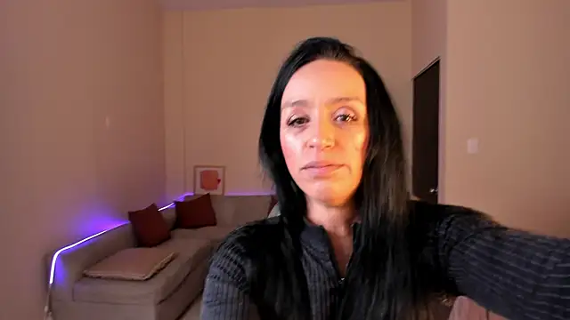 Kristen Garner online show from 8, 5, 2026