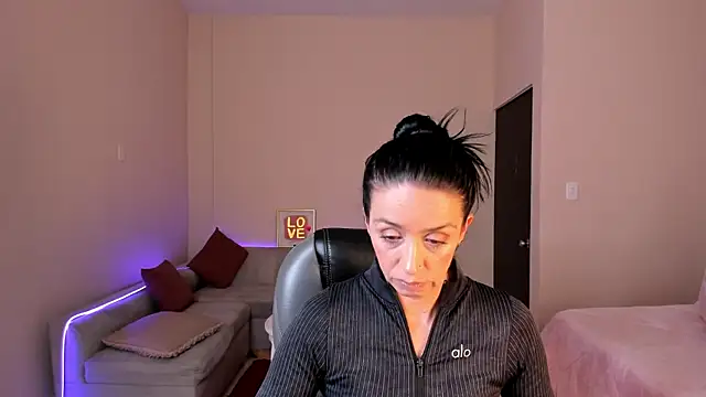 Kristen Garner online show from 16, 5, 2026