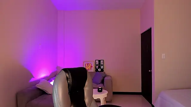 Kristen Garner online show from 4, 2, 2026