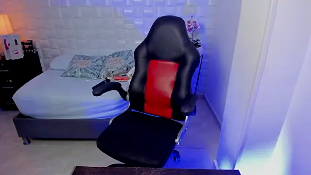 anny rouse24 online show from 4, 10, 2025