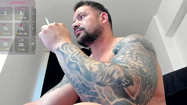 Snapshot of musclemonster31 chatting on 1, 7, 2026 musclemonster31 online show from 1, 7, 2026