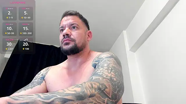 Snapshot of musclemonster31 chatting on 14, 7, 2026 musclemonster31 online show from 14, 7, 2026