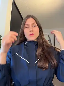 AmelieLaurent  online show from 6, 5, 2026