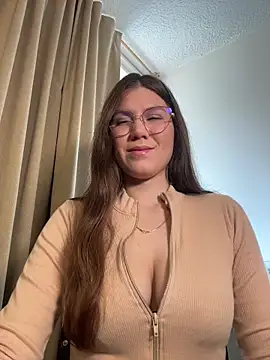 AmelieLaurent  online show from 1, 12, 2025