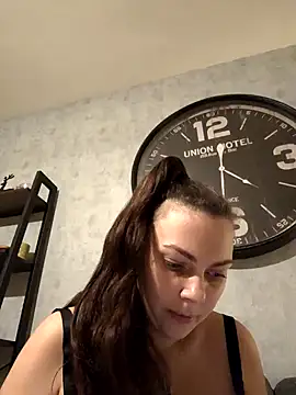 LEAsquirt91 online show from 9, 2, 2025