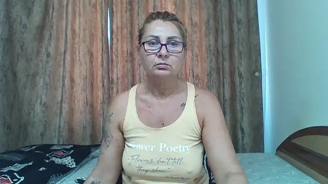 Snapshot of PussyEvely chatting on 28, 5, 2026 PussyEvely online show from 28, 5, 2026