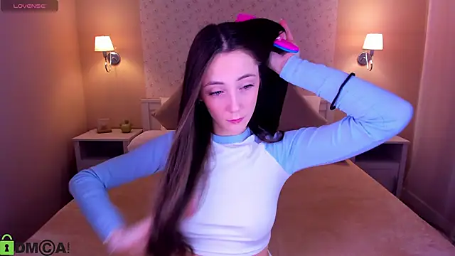 Lexi Split online show from 9, 10, 2025