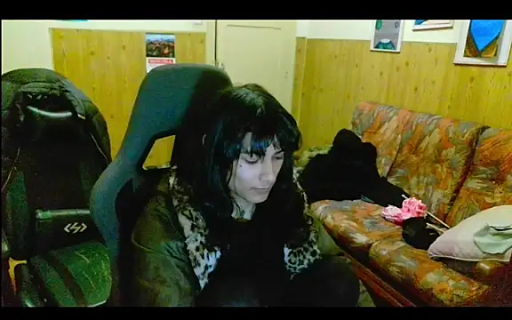 calliemaggotbone online show from 18, 12, 2025