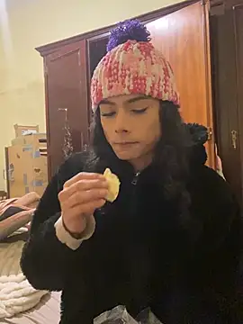 calliemaggotbone online show from 10, 2, 2026